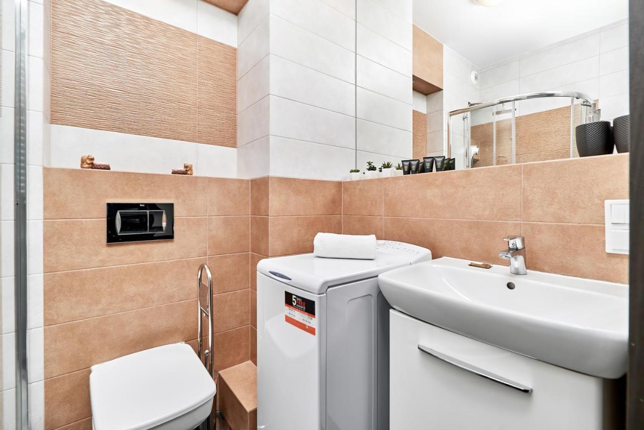 Apartment Wroclaw Sikorskiego With Free Garage By Renters Prestige Exteriör bild