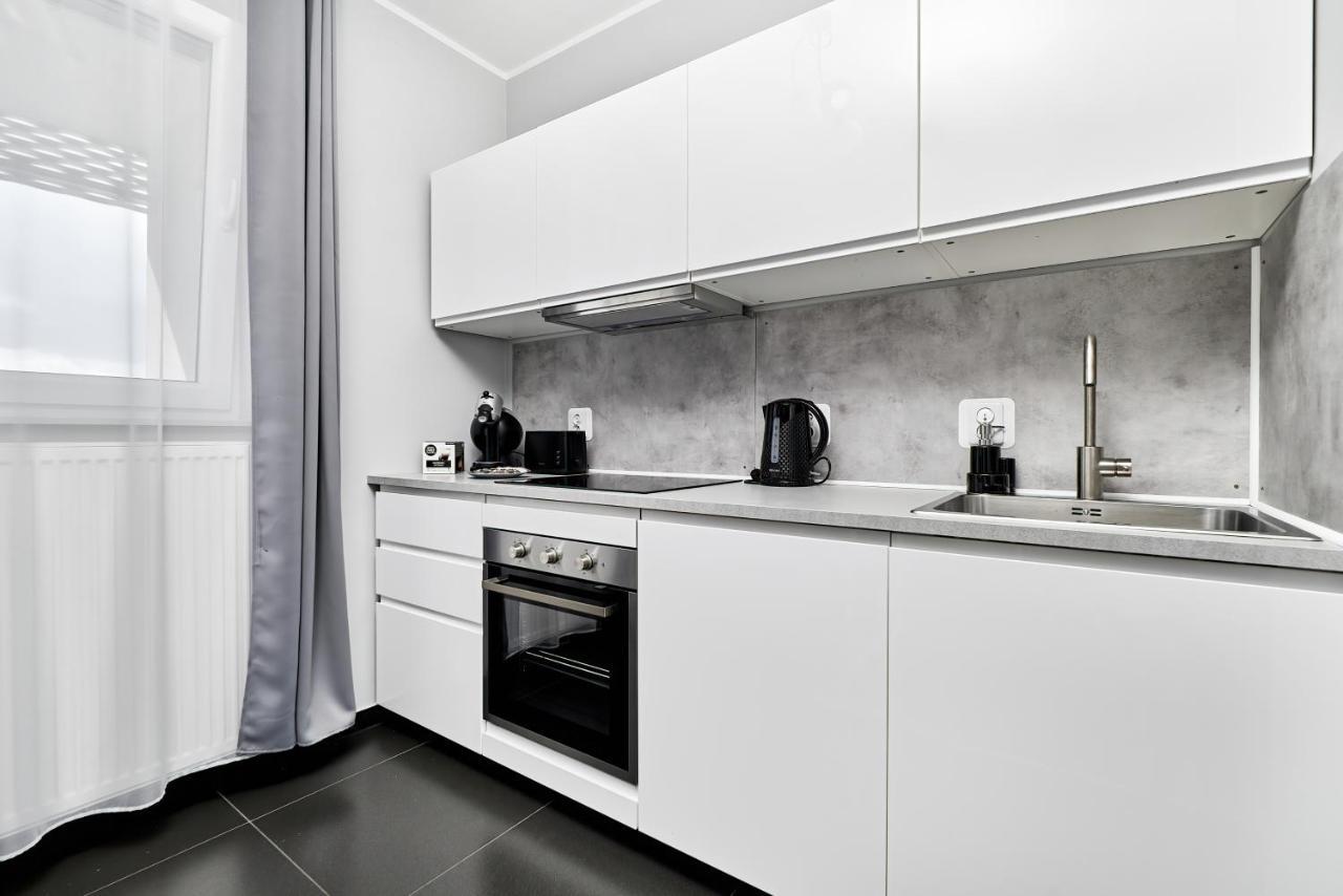 Apartment Wroclaw Sikorskiego With Free Garage By Renters Prestige Exteriör bild